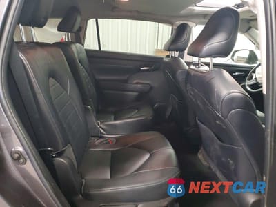 Zdjęcie 11 z 14 samochodu: 2022 TOYOTA HIGHLANDER XLE VIN:5TDHZRBHXNS177563 - miniatura