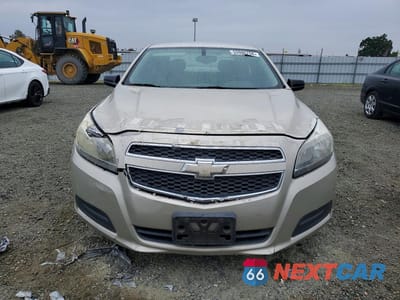 Piąte zdjęcie samochodu w środku: 2013 CHEVROLET MALIBU LS VIN:1G11B5SA7DF353557 - miniatura
