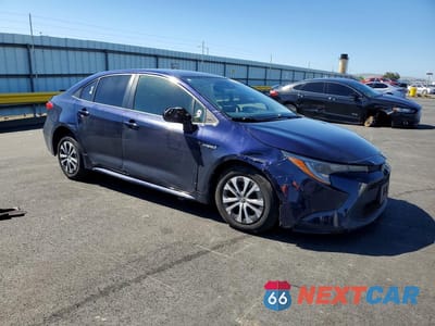 Czwarte zdjęcie samochodu z boku: 2021 TOYOTA COROLLA LE VIN:JTDEAMDE4MJ033065 - miniatura