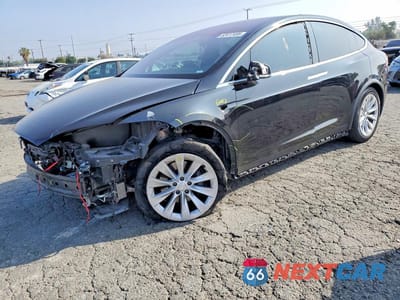 2020 TESLA MODEL X 5YJXCDE29LF303789 - główne zdjęcie licytacji z USA - miniatura