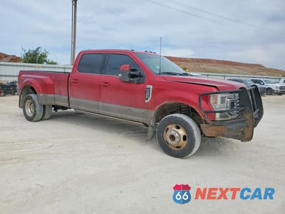 Czwarte zdjęcie samochodu z boku: 2022 FORD F350 SUPER DUTY VIN:1FT8W3DT1NEF56156 - miniatura