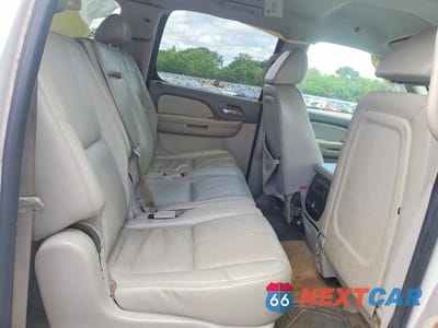 Zdjęcie 11 z 13 samochodu: 2008 GMC YUKON XL C1500 VIN:1GKFC16J98R128174 - miniatura