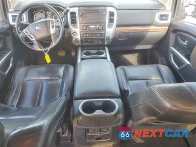 Zdjęcie 8 z 12 samochodu: 2017 NISSAN TITAN XD SL VIN:1N6BA1F46HN507339 - miniatura