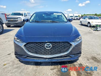 Piąte zdjęcie samochodu w środku: 2024 MAZDA 3 PREFERRED VIN:3MZBPACM6RM400600 - miniatura