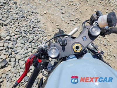 Zdjęcie 7 z 9 samochodu: 2020 SUZUKI GSX-R600 VIN:JS1GN7FA8L7100202 - miniatura
