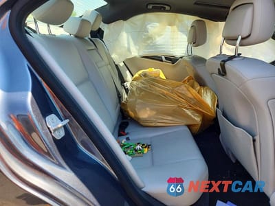 Zdjęcie 10 z 12 samochodu: 2013 MERCEDES-BENZ C 300 4MATIC VIN:WDDGF8AB1DA885469 - miniatura