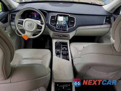 Zdjęcie 8 z 14 samochodu: 2023 VOLVO XC90 PLUS VIN:YV4H600N0P1919382 - miniatura