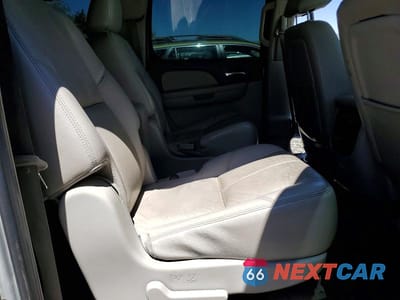 Zdjęcie 11 z 13 samochodu: 2011 CHEVROLET SUBURBAN K1500 LT VIN:1GNSKJE37BR262728 - miniatura