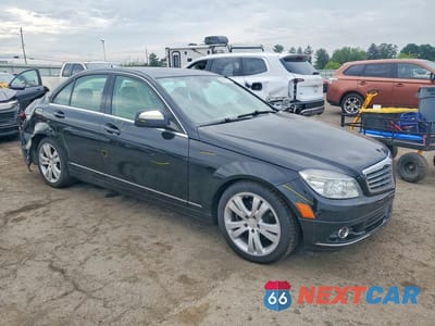 Czwarte zdjęcie samochodu z boku: 2008 MERCEDES-BENZ C 300 4MATIC VIN:WDDGF81X08F121102 - miniatura