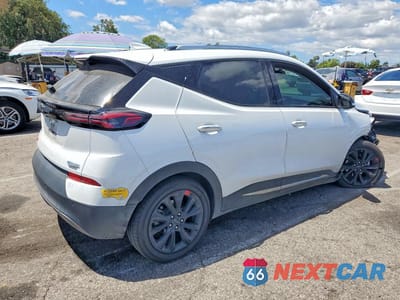 Trzecie zdjęcie samochodu z tyłu: 2023 CHEVROLET BOLT EUV PREMIER VIN:1G1FZ6S00P4111563 - miniatura