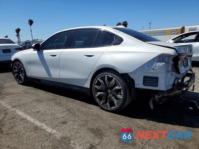 Drugie zdjęcie samochodu z przodu: 2025 BMW 530 I VIN:WBA43FJ04SCU23298 - miniatura