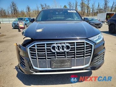 Piąte zdjęcie samochodu w środku: 2021 AUDI Q7 PREMIUM VIN:WA1AJAF77MD024946 - miniatura