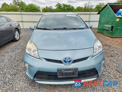 Piąte zdjęcie samochodu w środku: 2014 TOYOTA PRIUS TWO VIN:JTDKN3DU7E1838973 - miniatura