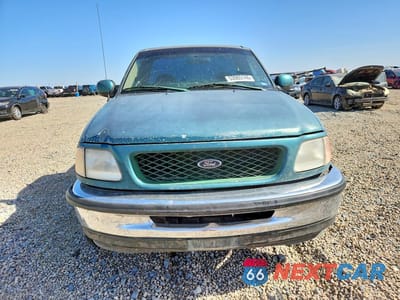 Piąte zdjęcie samochodu w środku: 1998 FORD F150 VIN:1FTZF1767WKB99860 - miniatura