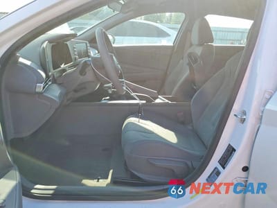 Zdjęcie 7 z 13 samochodu: 2021 HYUNDAI ELANTRA SE VIN:5NPLL4AG7MH037157 - miniatura