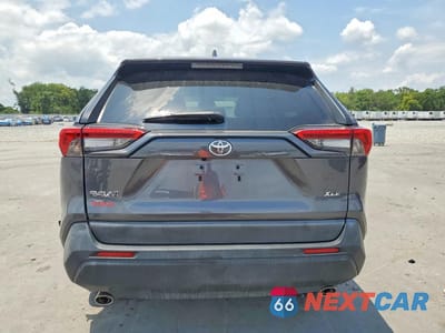 Zdjęcie 6 z 13 samochodu: 2022 TOYOTA RAV4 XLE VIN:2T3W1RFV4NC206926 - miniatura