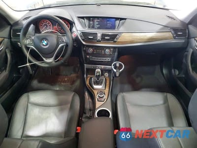 Zdjęcie 8 z 13 samochodu: 2014 BMW X1 XDRIVE28I VIN:WBAVL1C51EVY21576 - miniatura