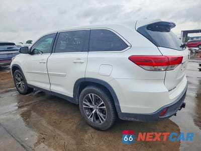 Drugie zdjęcie samochodu z przodu: 2019 TOYOTA HIGHLANDER LE PLUS VIN:5TDZZRFHXKS308274 - miniatura