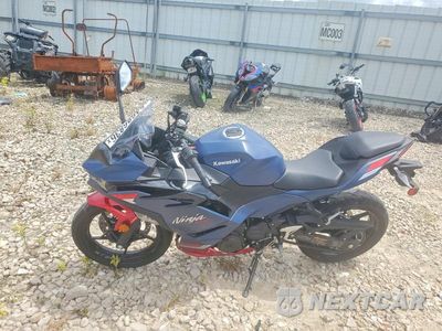 Trzecie zdjęcie samochodu z tyłu: 2026 KAWASAKI EX500 VIN:ML5EXGG1XTDA78076 - miniatura