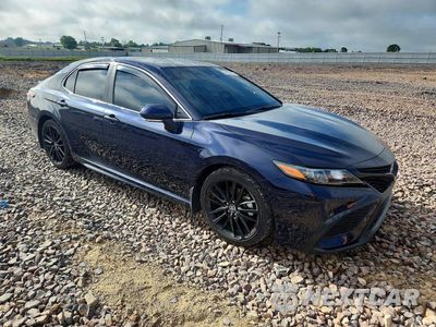 Czwarte zdjęcie samochodu z boku: 2022 TOYOTA CAMRY SE VIN:4T1G11BK2NU049843 - miniatura