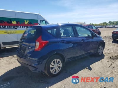 Trzecie zdjęcie samochodu z tyłu: 2018 NISSAN VERSA NOTE SV VIN:3N1CE2CP6JL369780 - miniatura