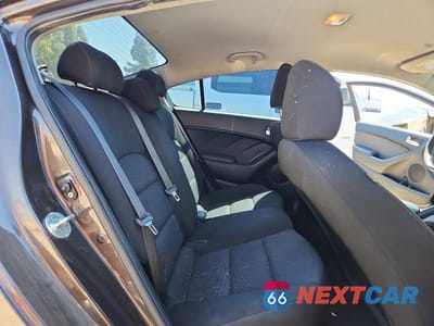 Zdjęcie 10 z 12 samochodu: 2017 KIA FORTE LX VIN:3KPFK4A70HE022008 - miniatura