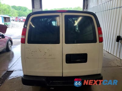 Zdjęcie 6 z 13 samochodu: 2017 CHEVROLET EXPRESS 2500 CARGO DELIVERY VAN VIN:1GCWGBFF9H1113013 - miniatura