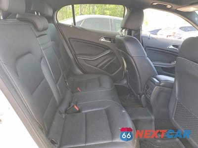 Zdjęcie 11 z 13 samochodu: 2015 MERCEDES-BENZ GLA 250 4MATIC VIN:WDCTG4GB9FJ159961 - miniatura