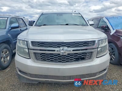 Piąte zdjęcie samochodu w środku: 2018 CHEVROLET SUBURBAN K1500 LT VIN:1GNSKHKC8JR236330 - miniatura