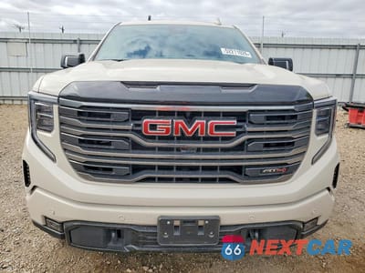 Piąte zdjęcie samochodu w środku: 2026 GMC SIERRA K1500 AT4 VIN:3GTUUEEL2TG233805 - miniatura