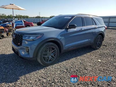 2025 FORD EXPLORER ST 1FMWK7GC1SGB45955 - główne zdjęcie licytacji z USA - miniatura