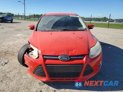 Piąte zdjęcie samochodu w środku: 2013 FORD FOCUS SE VIN:1FADP3F27DL178487 - miniatura