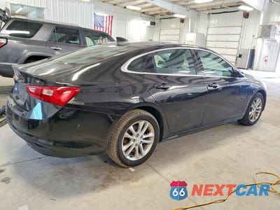 Trzecie zdjęcie samochodu z tyłu: 2017 CHEVROLET MALIBU LT VIN:1G1ZE5ST2HF116220 - miniatura