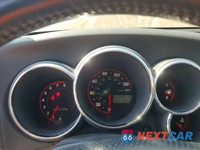 Zdjęcie 9 z 12 samochodu: 2005 TOYOTA COROLLA MATRIX XR VIN:2T1KR32E65C371914 - miniatura