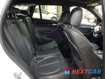 Zdjęcie 11 z 13 samochodu: 2018 BMW X1 XDRIVE28I VIN:WBXHT3C36J5L30928 - miniatura
