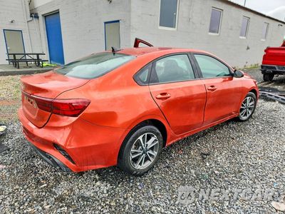 Trzecie zdjęcie samochodu z tyłu: 2023 KIA FORTE LXS VIN:3KPF24AD3PE624082 - miniatura