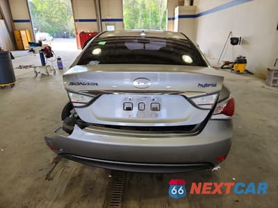 Zdjęcie 6 z 12 samochodu: 2013 HYUNDAI SONATA HYBRID VIN:KMHEC4A43DA064826 - miniatura