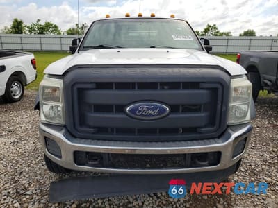 Piąte zdjęcie samochodu w środku: 2016 FORD F550 SUPER DUTY VIN:1FD0X5GT2GEC19138 - miniatura