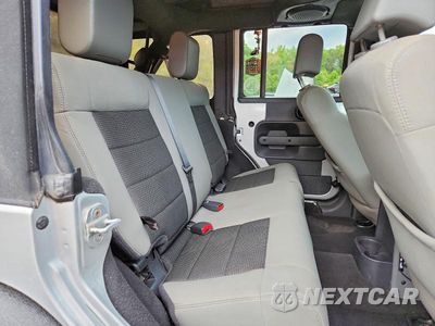 Zdjęcie 10 z 12 samochodu: 2010 JEEP WRANGLER UNLIMITED SPORT VIN:1J4BA3H11AL218110 - miniatura