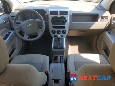 Zdjęcie 8 z 13 samochodu: 2008 JEEP COMPASS SPORT VIN:1J8FT47W08D661298 - miniatura