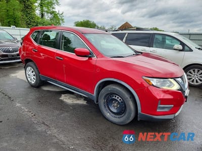 Czwarte zdjęcie samochodu z boku: 2017 NISSAN ROGUE S VIN:JN8AT2MV2HW275962 - miniatura