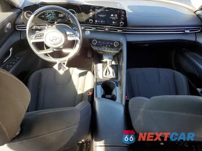 Zdjęcie 8 z 12 samochodu: 2021 HYUNDAI ELANTRA SEL VIN:5NPLS4AG9MH005071 - miniatura