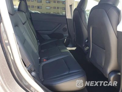 Zdjęcie 10 z 13 samochodu: 2025 TESLA MODEL Y VIN:7SAYGDED4SF242248 - miniatura
