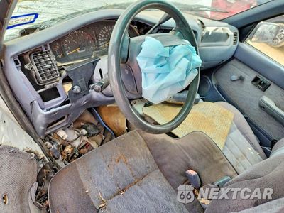 Zdjęcie 8 z 13 samochodu: 1999 TOYOTA TACOMA BASE VIN:4TAVL52N6XZ400861 - miniatura