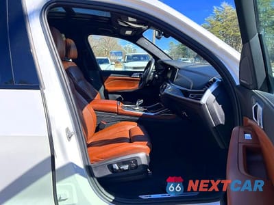 Piąte zdjęcie samochodu w środku: 2019 BMW X7 XDRIVE50I VIN:5UXCX4C51KLS37426 - miniatura