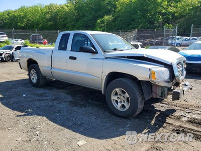 Czwarte zdjęcie samochodu z boku: 2006 DODGE DAKOTA SLT VIN:1D7HE42K86S714181 - miniatura