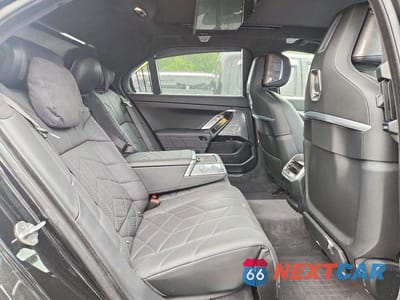 Zdjęcie 10 z 12 samochodu: 2024 BMW 760 XI VIN:WBA33EJ01RCS34401 - miniatura