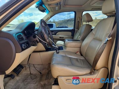 Zdjęcie 7 z 13 samochodu: 2007 GMC YUKON XL DENALI VIN:1GKFK66877J172054 - miniatura