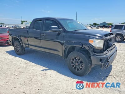 Czwarte zdjęcie samochodu z boku: 2015 TOYOTA TUNDRA SR VIN:5TFRM5F1XFX086426 - miniatura