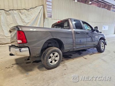 Trzecie zdjęcie samochodu z tyłu: 2019 RAM 1500 CLASSIC TRADESMAN VIN:1C6RR7FG2KS675549 - miniatura